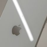 iPhoneSE ��2���� 64GB �ɥ��� �ۥ磻�� c18431