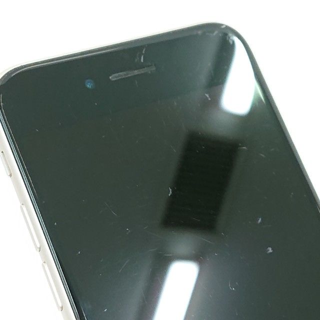 �ڥ�����ʡ�iPhoneSE ��3���� 128GB SoftBank �������饤�� c21302