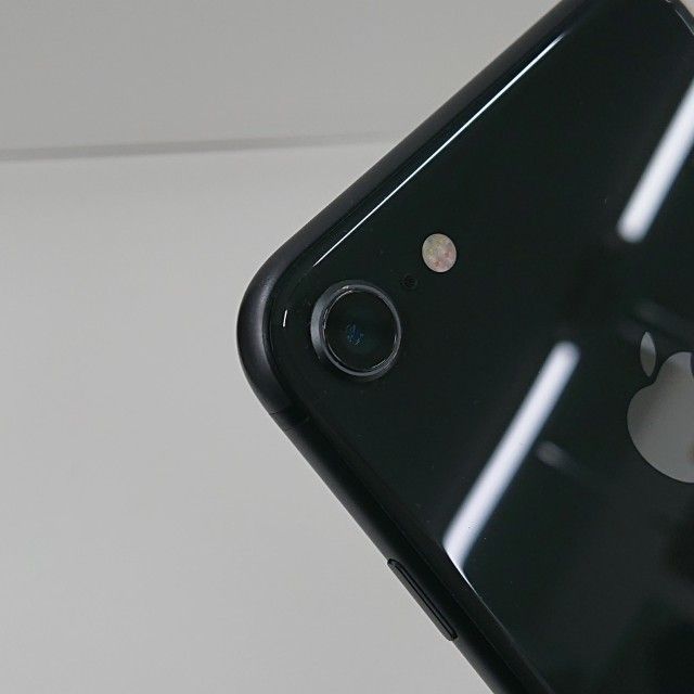 iPhone8 64GB �ɥ��� ���ڡ������쥤 c22890