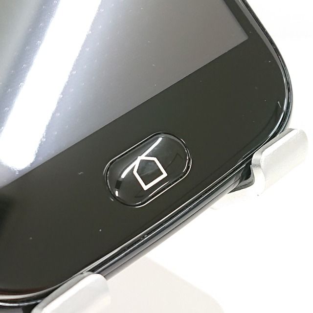 美品☆docomo☆らくらくスマートフォン me (ブラック)☆専用ケース付 docomo らくらくスマートフォン me F-03K ハード ケース スマホ