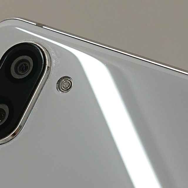 AQUOS R3 808SH SoftBank �ץ���ʥۥ磻�� c20977