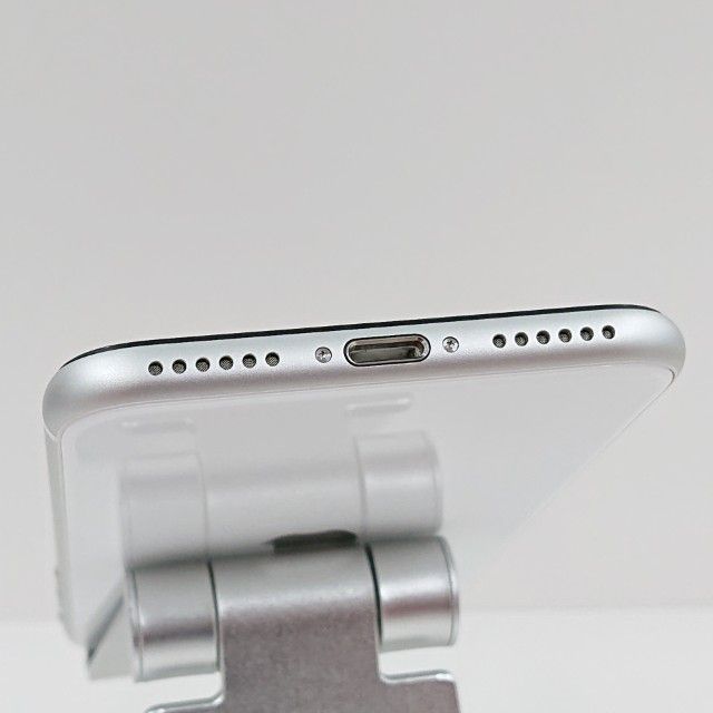 iPhoneSE ��2���� 64GB au �ۥ磻�� c20249