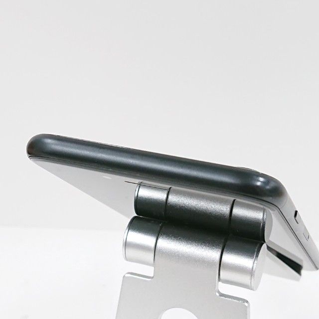 iPhoneSE ��2���� 64GB au �֥�å� c18201