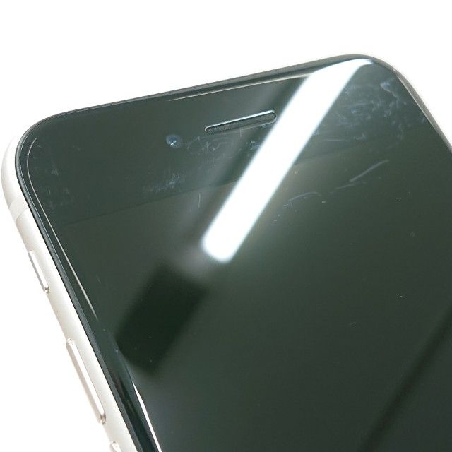 iPhoneSE ��3���� 64GB au �������饤�� c22899