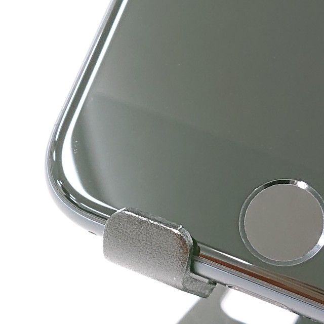 iPhoneSE ��3���� 64GB �ɥ��� �ߥåɥʥ��� c20027