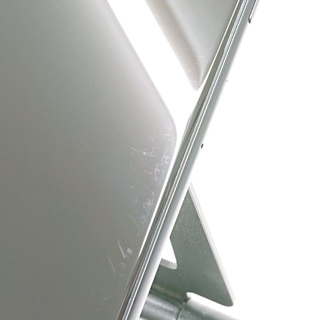 iPhoneSE ��2���� 64GB au �֥�å� c18893