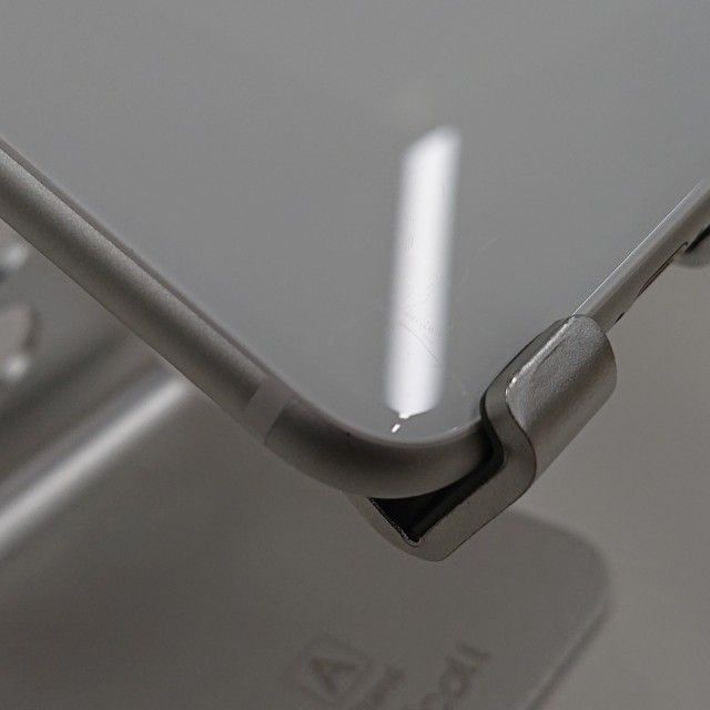 iPhoneSE ��2���� 64GB �ɥ��� �ۥ磻�� c22952