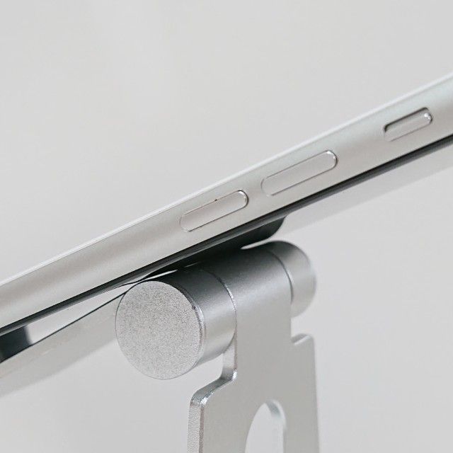 iPhoneSE ��2���� 64GB �ɥ��� �ۥ磻�� c18438