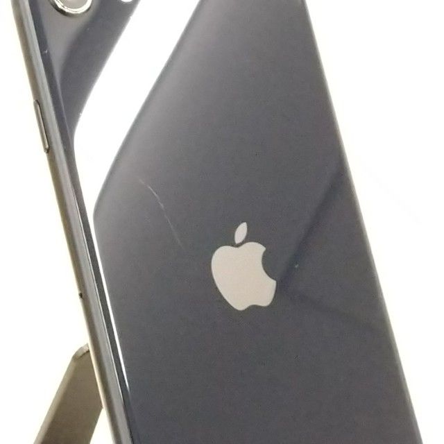 iPhoneSE ��3���� 64GB au �ߥåɥʥ��� c22911