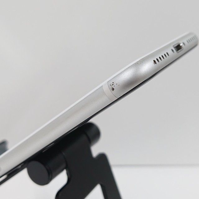 iPhoneSE ��2���� 64GB au �ۥ磻�� c16521