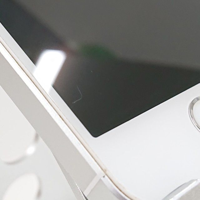 iPhoneSE 32GB SoftBank ����С� c19116