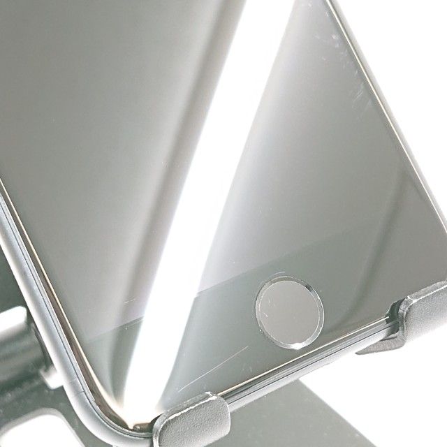 iPhoneSE ��2���� 64GB au �֥�å� c18893