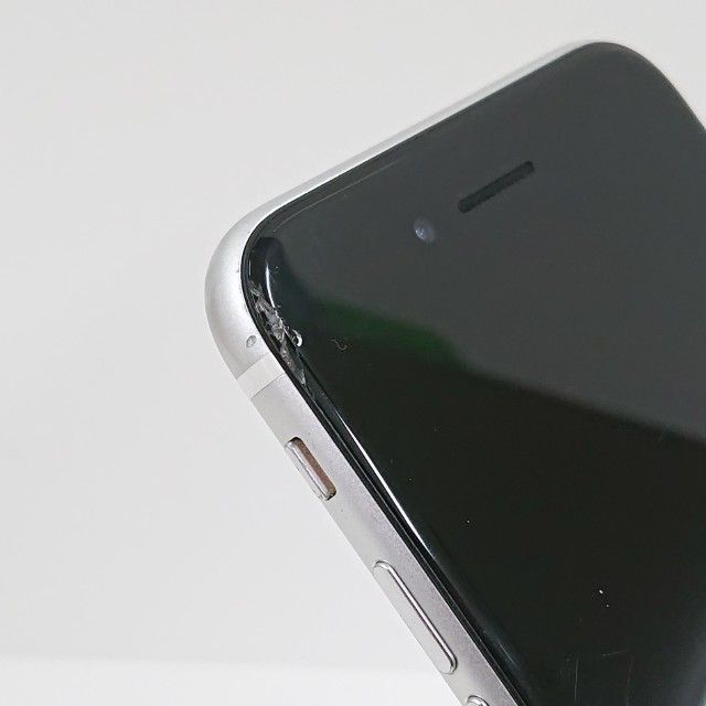 iPhoneSE ��2���� 64GB �ɥ��� �ۥ磻�� c16600