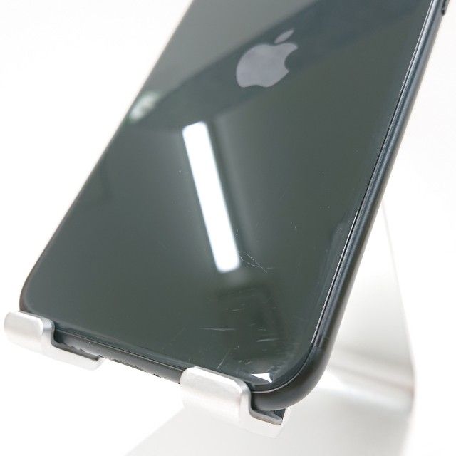 iPhoneSE ��2���� 64GB au �֥�å� c18454