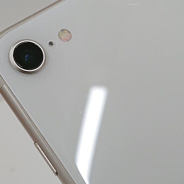 iPhoneSE ��3���� 64GB SoftBank �������饤�� c16379