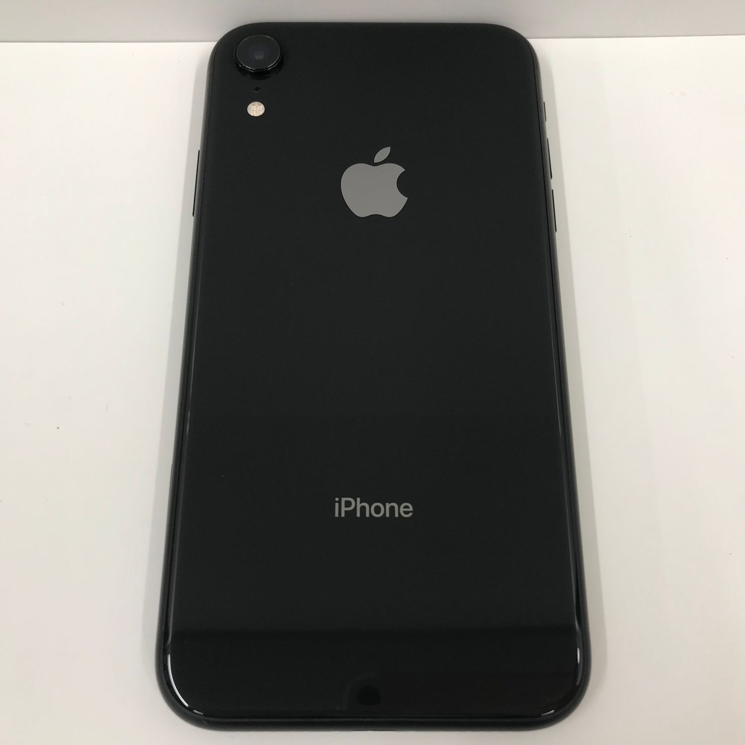 iphone 佳き XR 64GB ブラック au SIMロック解除済み 未使用