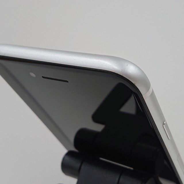 iPhoneSE ��2���� 64GB au �ۥ磻�� c16519