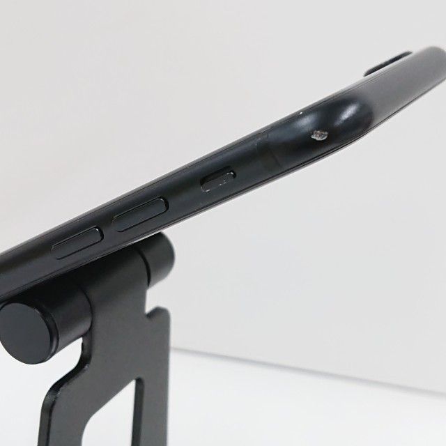 iPhoneSE ��2���� 64GB au �֥�å� c18905