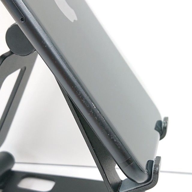 iPhoneSE ��2���� 64GB au �֥�å� c16574