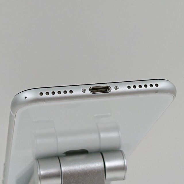 iPhoneSE ��2���� 64GB �ɥ��� �ۥ磻�� c21702