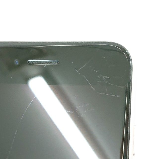 iPhoneSE ��3���� 128GB au �������饤�� c21248