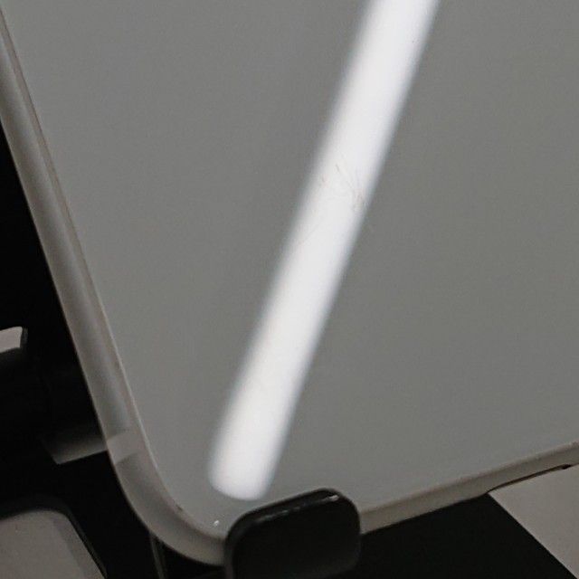 iPhoneSE ��2���� 64GB au �ۥ磻�� c19178