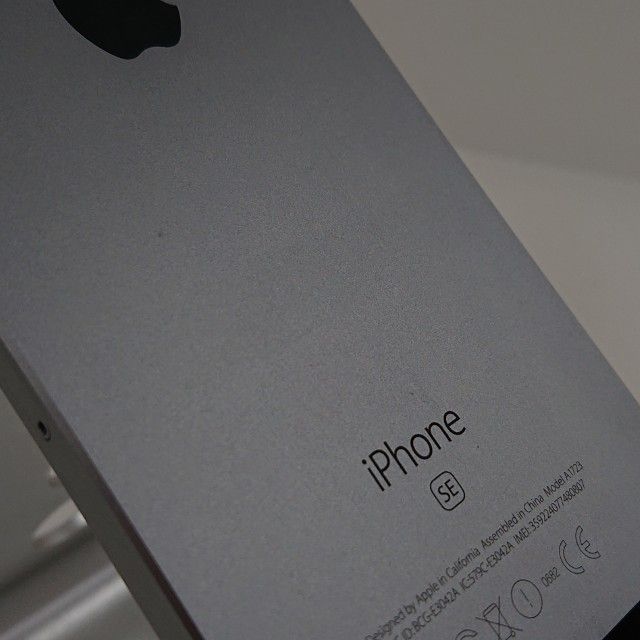 iPhoneSE 16GB SIM�ե꡼ ���ڡ������쥤 c21163