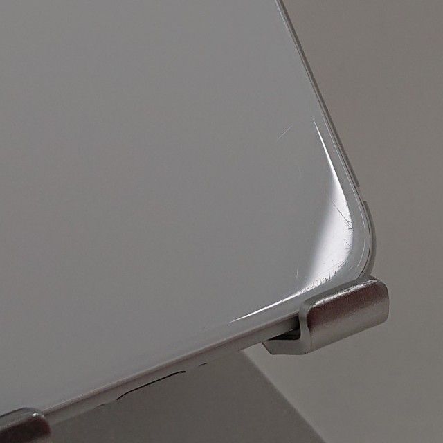 iPhoneSE ��2���� 64GB au �ۥ磻�� c16289