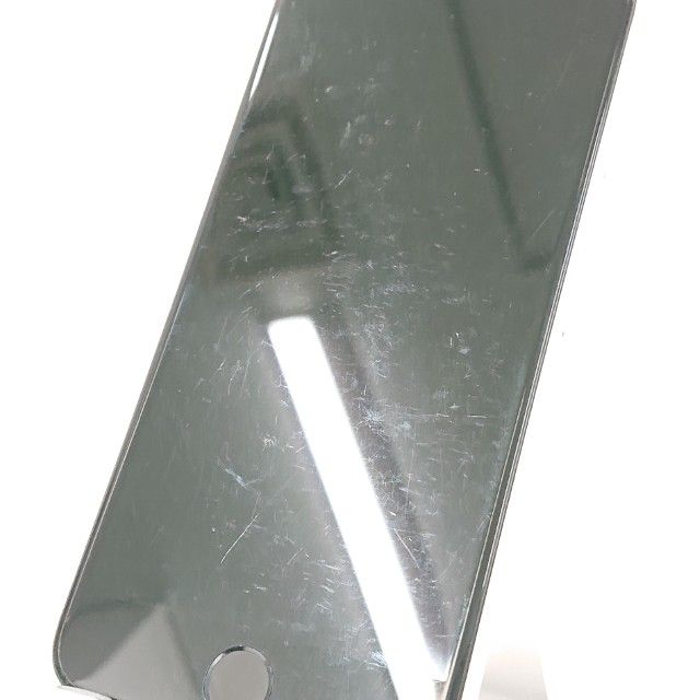 iPhoneSE ��3���� 64GB au �������饤�� c16011