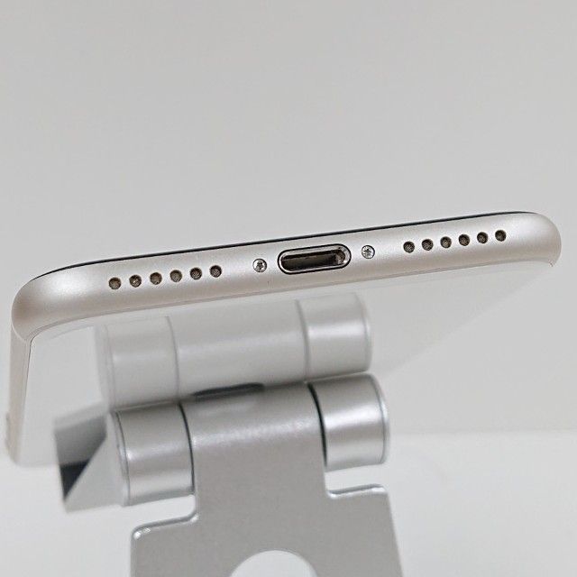 iPhoneSE ��3���� 64GB au �������饤�� c17022