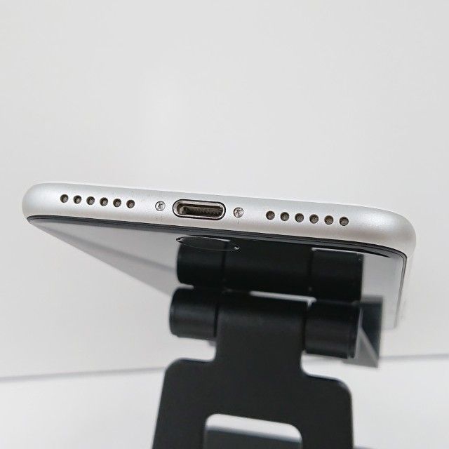 iPhoneSE ��2���� 64GB �ɥ��� �ۥ磻�� c17373