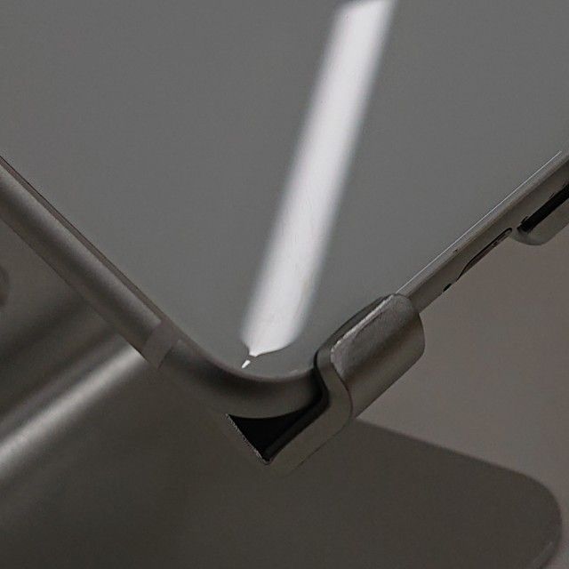 iPhoneSE ��2���� 64GB �ɥ��� �ۥ磻�� c22955