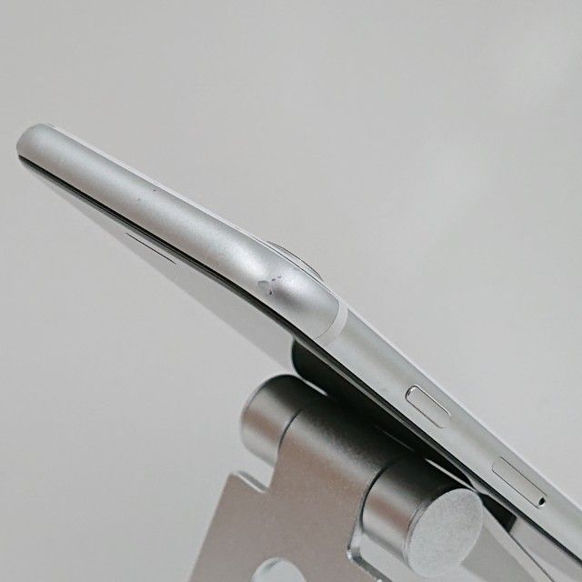 iPhoneSE ��2���� 64GB au �ۥ磻�� c16593