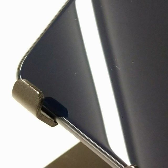 iPhoneSE ��3���� 64GB SIM�ե꡼ �ߥåɥʥ��� c22863