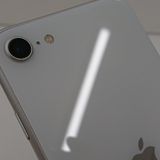 iPhoneSE ��2���� 64GB �ɥ��� �ۥ磻�� c23178