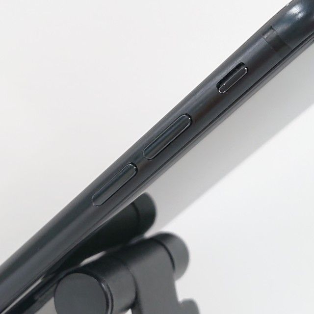 iPhoneSE ��2���� 64GB au �֥�å� c16581