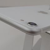 iPhoneSE ��2���� 64GB au �ۥ磻�� c22250