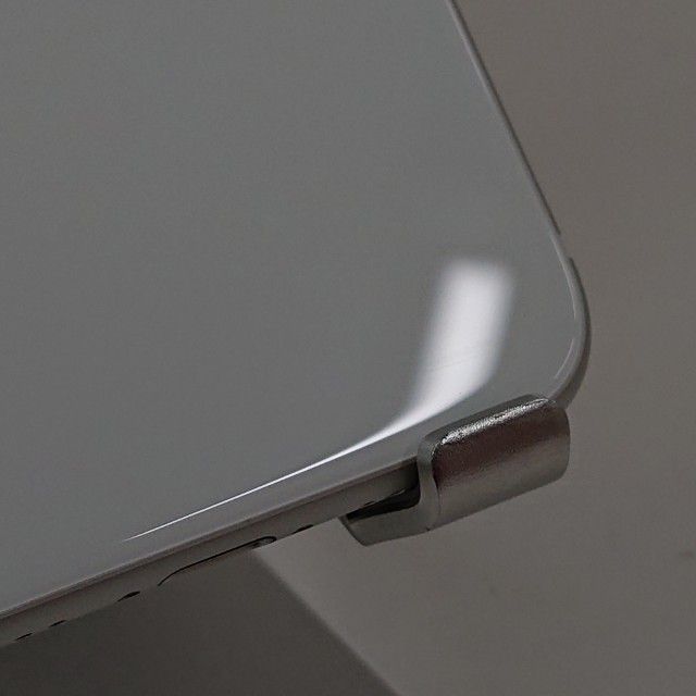 iPhoneSE ��2���� 64GB au �ۥ磻�� c16292