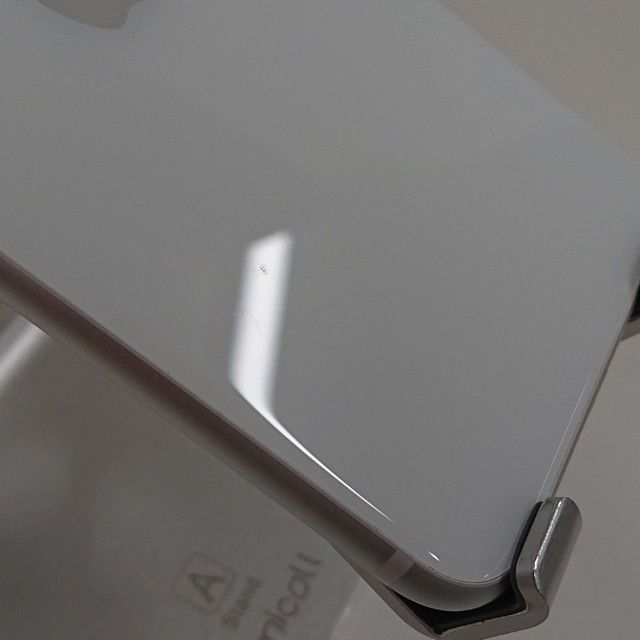 iPhoneSE ��2���� 64GB �ɥ��� �ۥ磻�� c22172