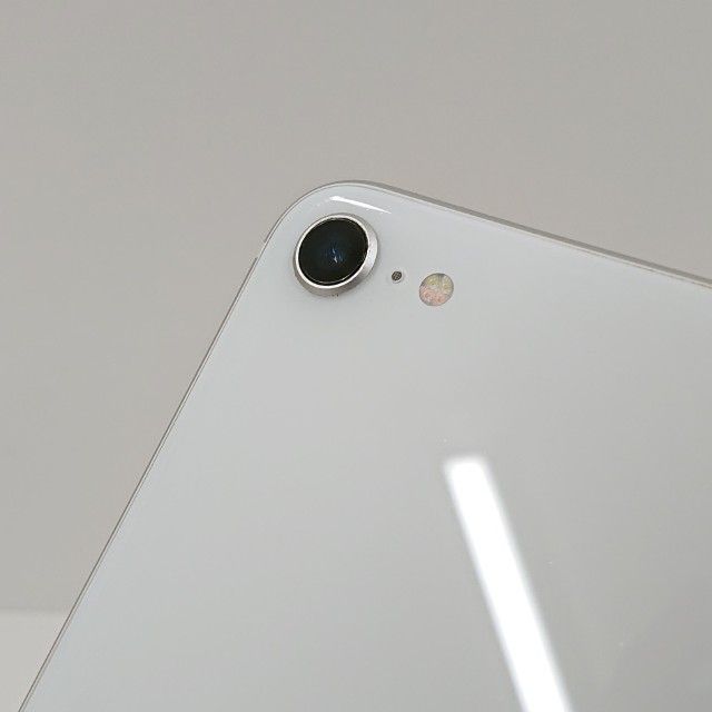 iPhoneSE ��2���� 64GB �ɥ��� �ۥ磻�� c16601