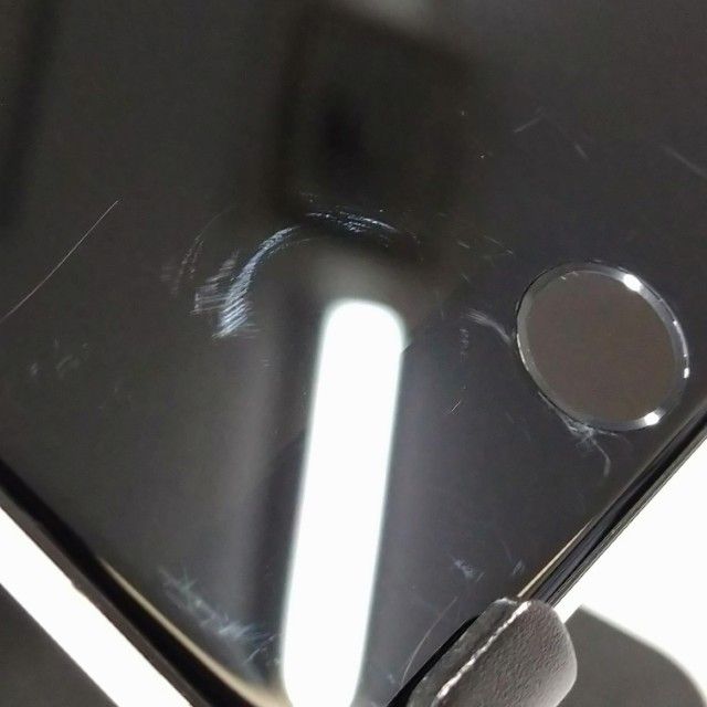 iPhoneSE ��2���� 64GB au �ۥ磻�� c22829