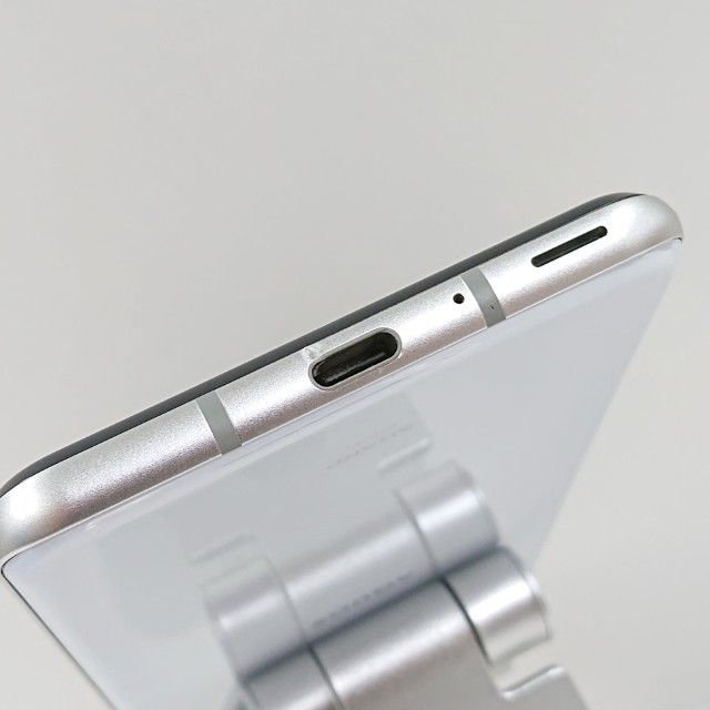 AQUOS R3 SHV44 au �ץ���ʥۥ磻�� c21996