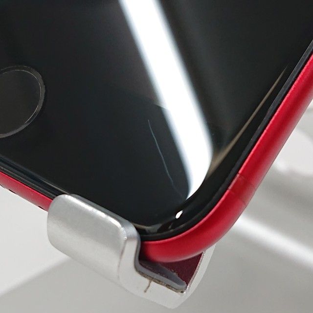 iPhoneSE ��2���� 64GB au ��å� c20911