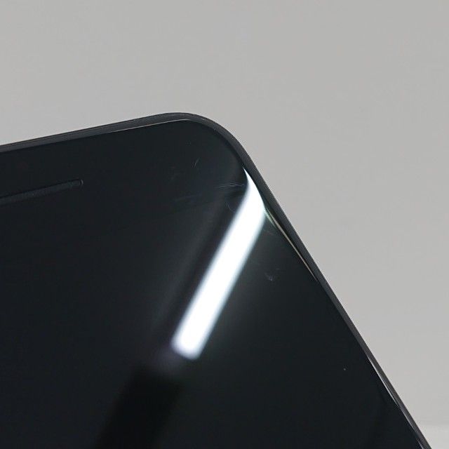 iPhoneSE ��2���� 64GB �ɥ��� �֥�å� c22943
