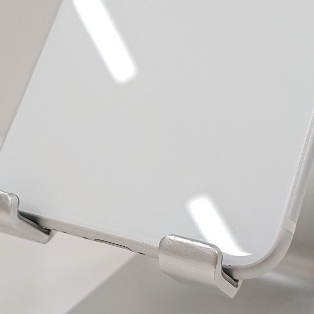 iPhoneSE ��2���� 64GB �ɥ��� �ۥ磻�� c18435