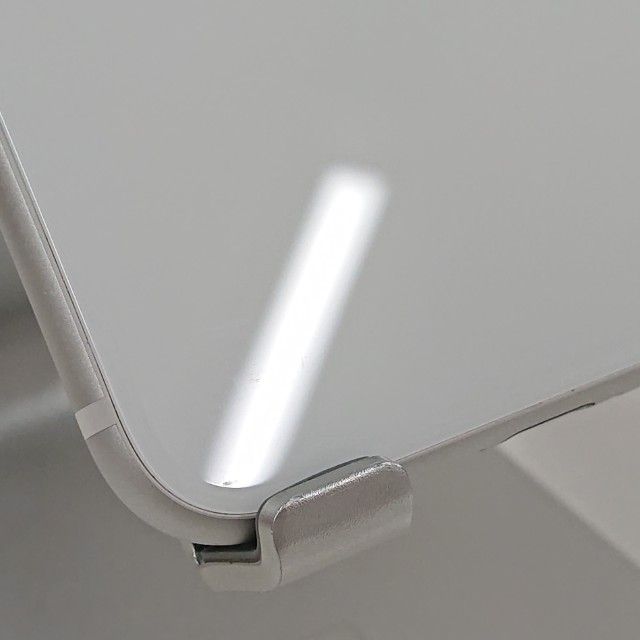 iPhoneSE ��2���� 64GB au �ۥ磻�� c19162