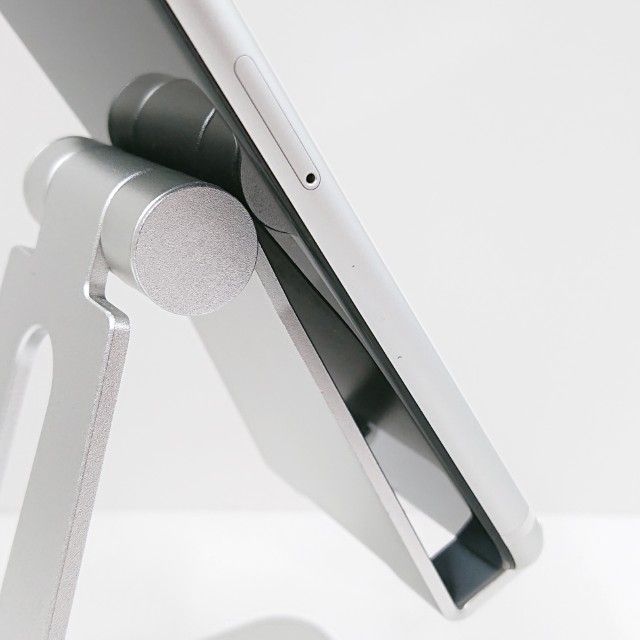 iPhoneSE ��2���� 128GB �ɥ��� �ۥ磻�� c16120