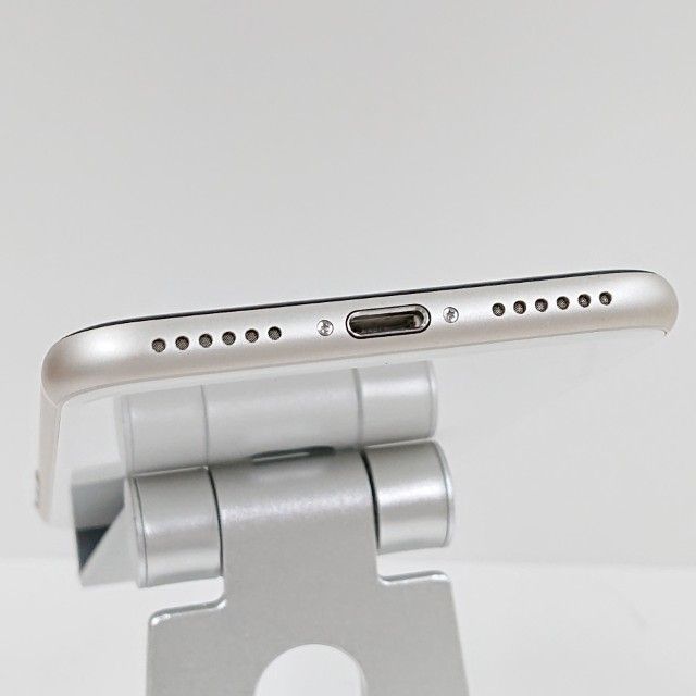 iPhoneSE ��3���� 64GB au �������饤�� c17021