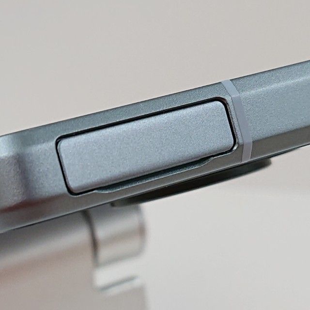 AQUOS R8 SH-52D �ɥ��� �֥롼 c17257