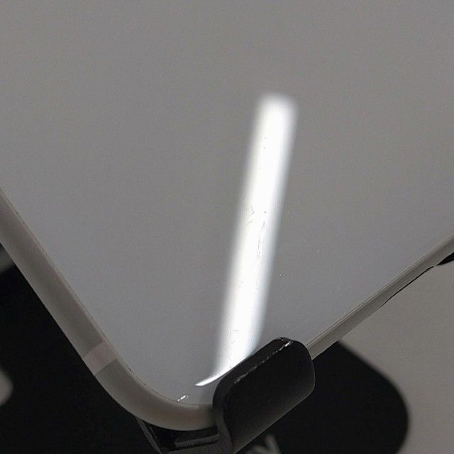 ���������ʡ�iPhoneSE ��2���� 64GB �ɥ��� �ۥ磻�� c21881